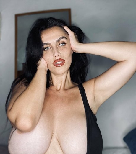 Castiza Vixens photo 36