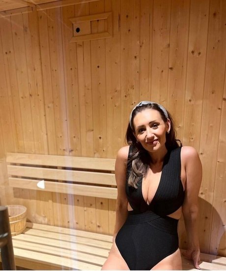 Catherine Tyldesley photo 3