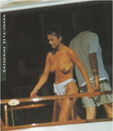Catherine Zeta-Jones photo 2