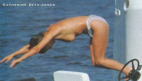 Catherine Zeta-Jones photo 39