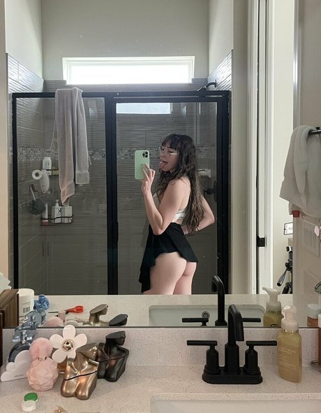 Catlyn Crespo photo 63