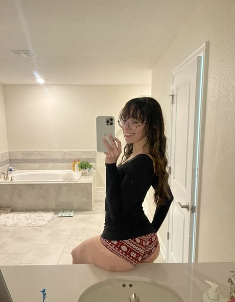 Catlyn Crespo photo 71