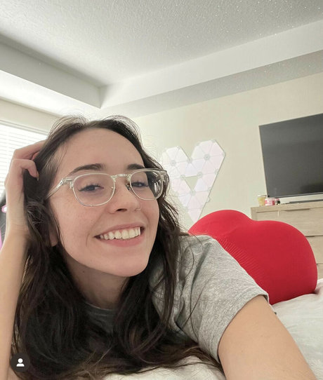 Catlyn Crespo photo 72