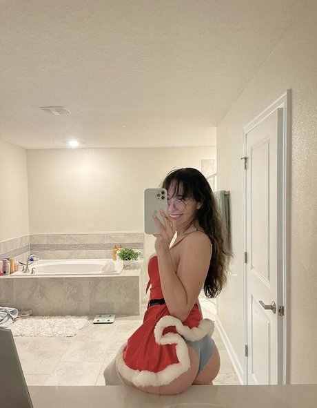 Catlyn Crespo photo 90