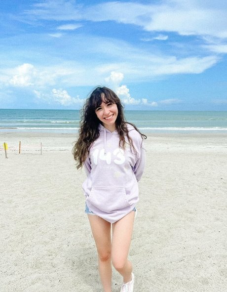 Catlyn Crespo photo 98