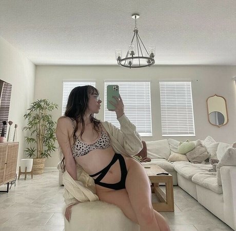 Catlyn Crespo photo 103