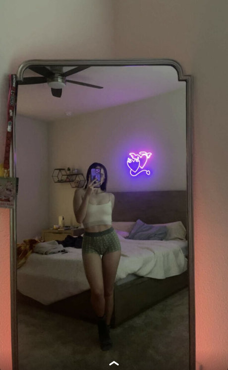 Catlyn Crespo photo 106