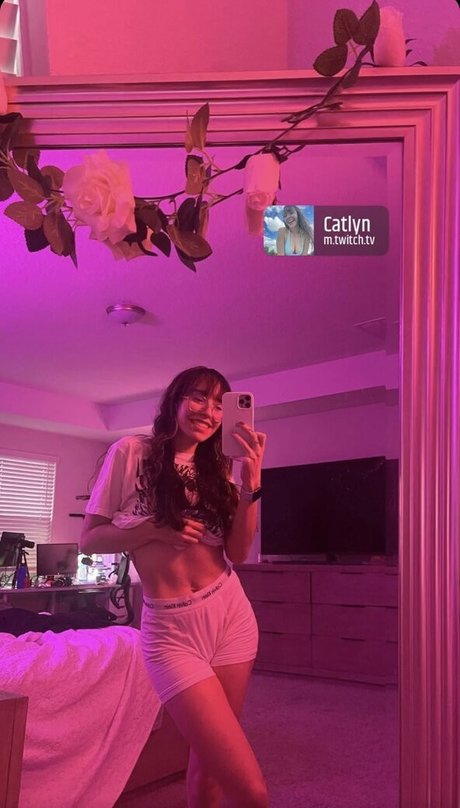 Catlyn Crespo photo 109