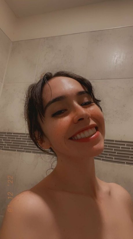 Catlyn Crespo photo 142