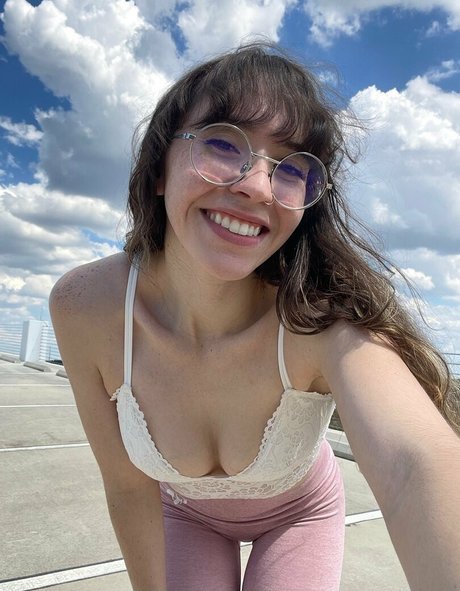 Catlyn Crespo photo 148