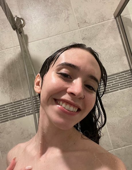 Catlyn Crespo photo 172