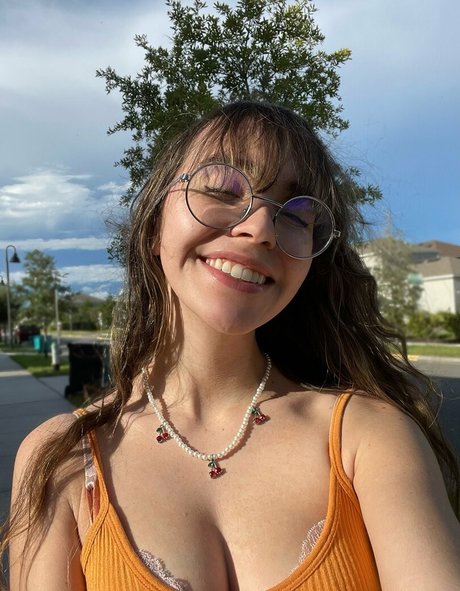 Catlyn Crespo photo 179