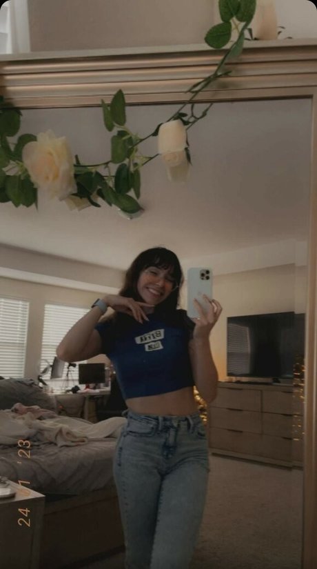 Catlyn Crespo photo 186