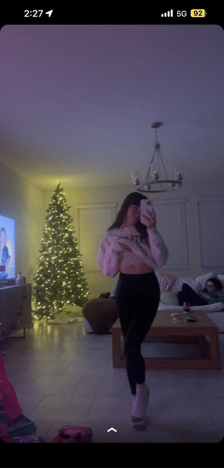 Catlyn Crespo photo 200