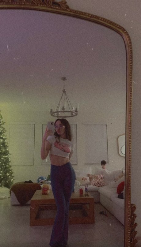 Catlyn Crespo photo 207