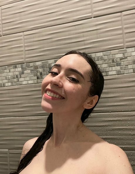 Catlyn Crespo photo 208