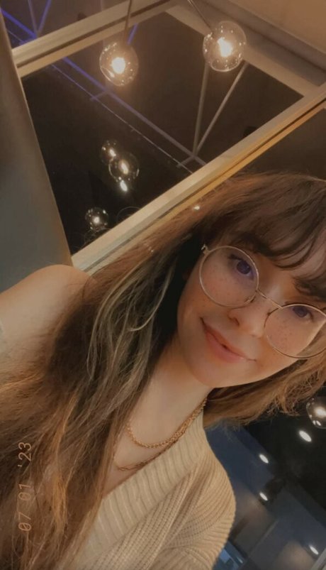 Catlyn Crespo photo 210