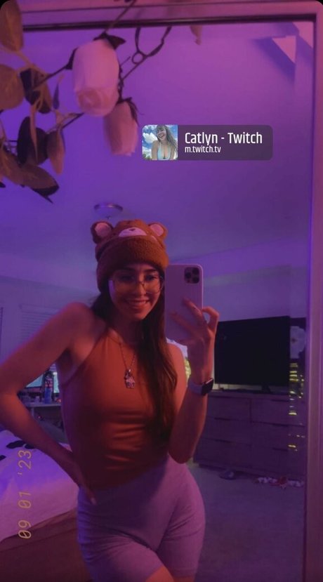 Catlyn Crespo photo 217