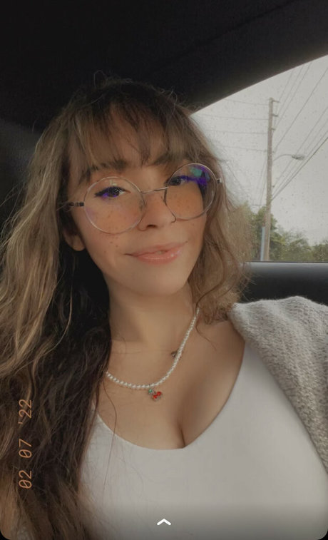 Catlyn Crespo photo 223