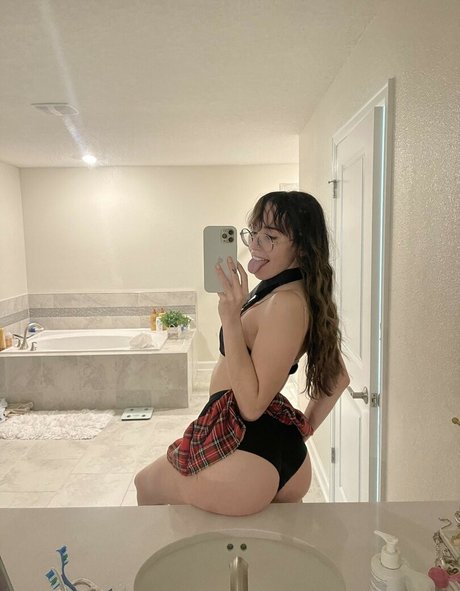 Catlyn Crespo photo 233