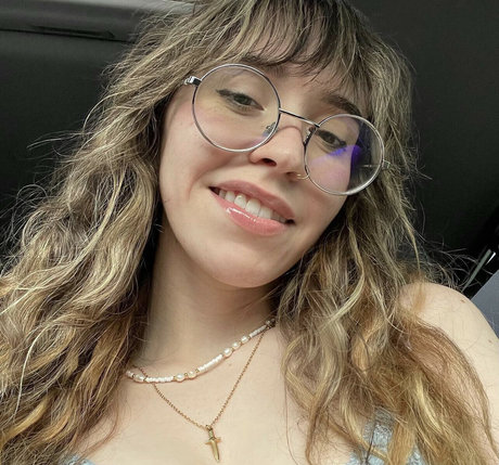 Catlyn Crespo photo 256