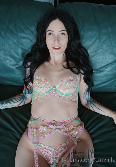 Catziilla photo 248