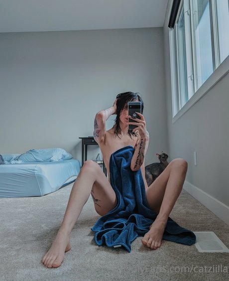 Catziilla photo 293