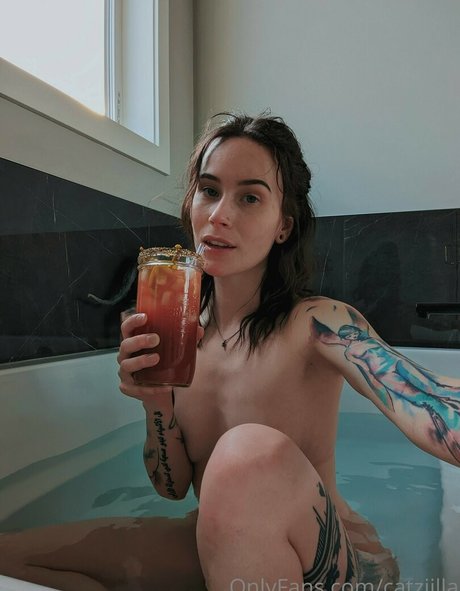 Catziilla photo 332