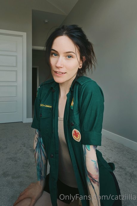 Catziilla photo 371