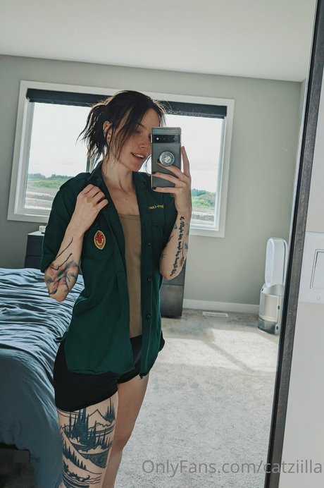 Catziilla photo 377