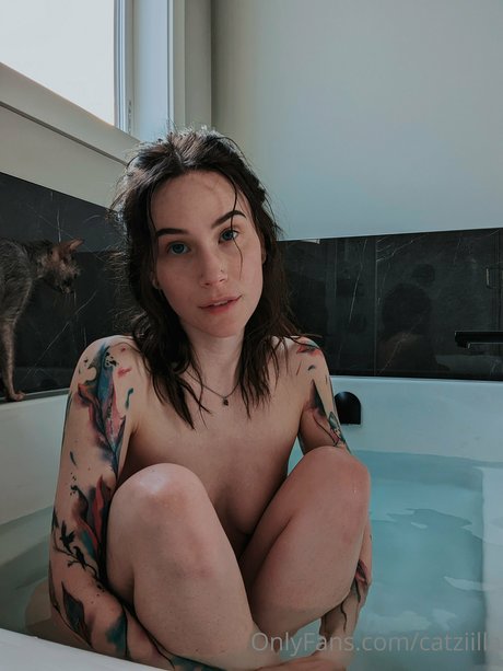 Catziilla photo 425