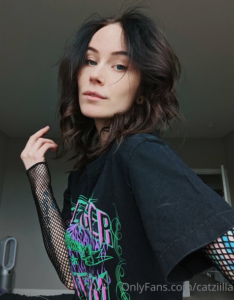 Catziilla photo 467