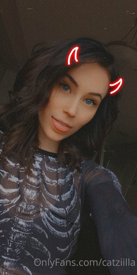 Catziilla photo 474