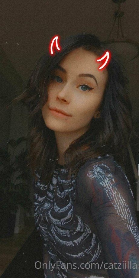 Catziilla photo 475