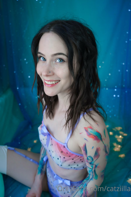 Catziilla photo 534