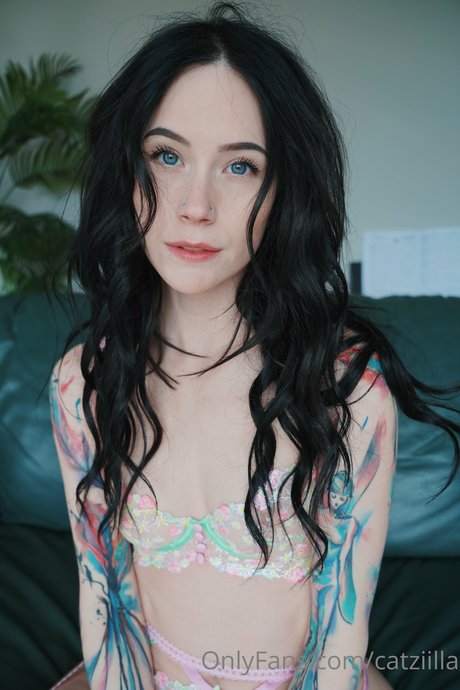 Catziilla photo 588