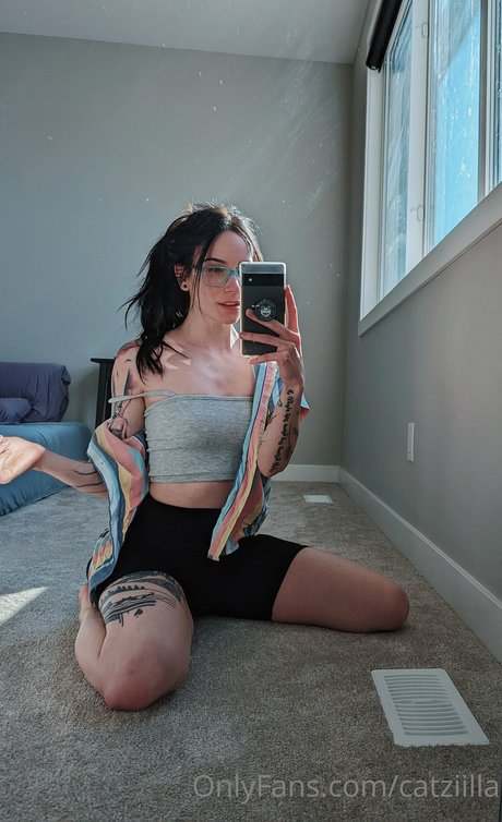 Catziilla photo 620