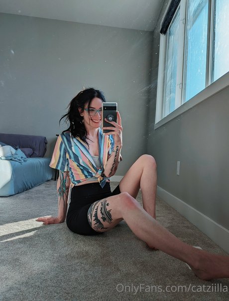 Catziilla photo 623