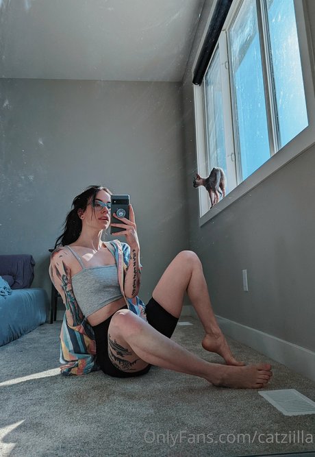 Catziilla photo 631
