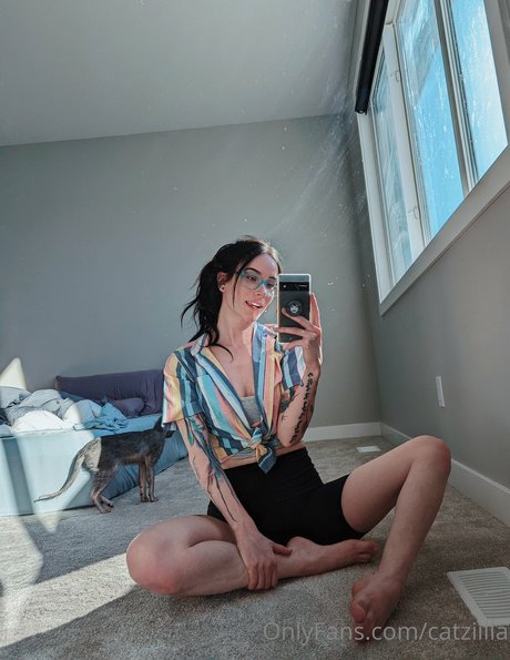 Catziilla photo 633