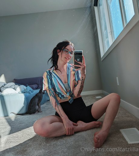 Catziilla photo 634