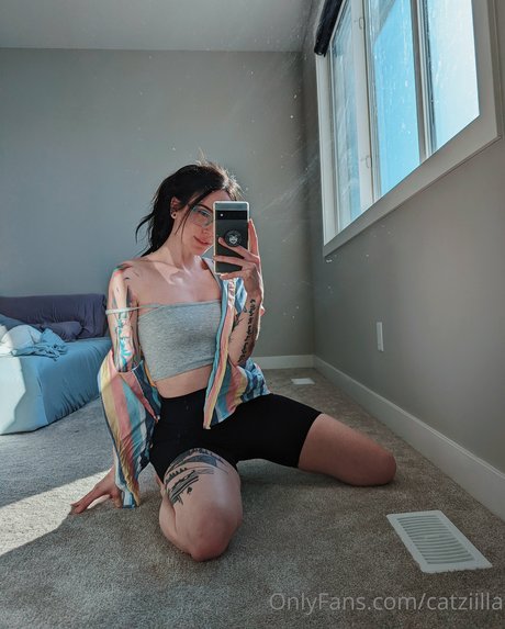 Catziilla photo 637