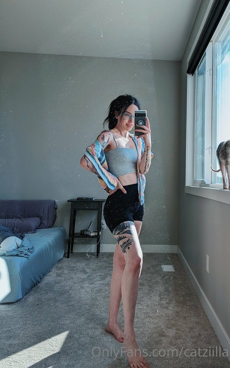 Catziilla photo 646