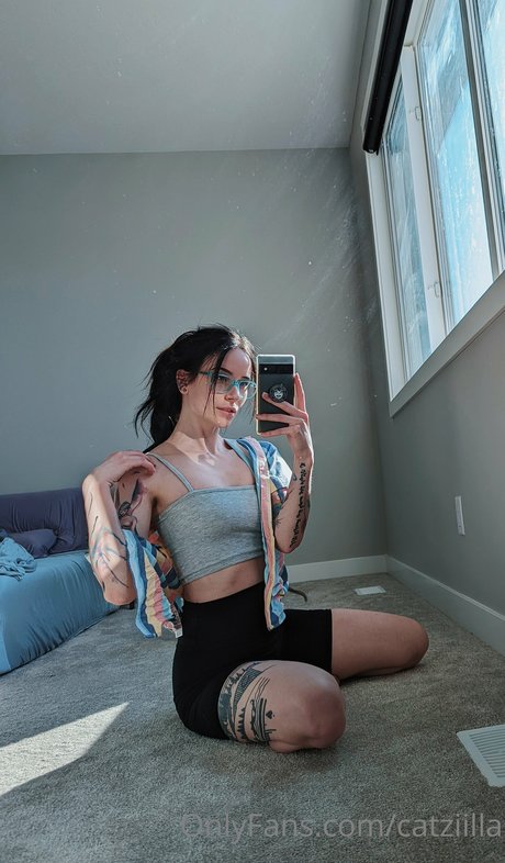 Catziilla photo 649