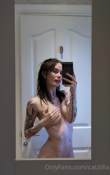 Catziilla photo 686