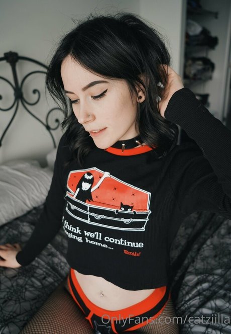Catziilla photo 810