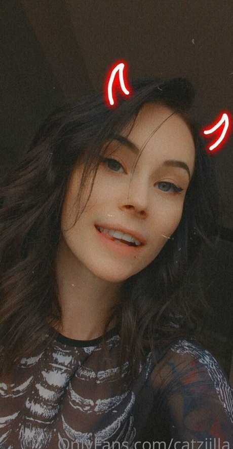 Catziilla photo 873