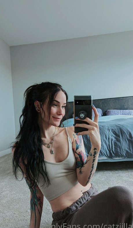Catziilla photo 901
