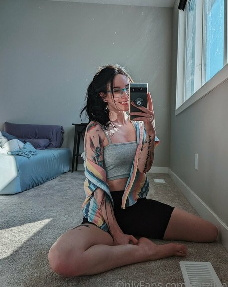 Catziilla photo 1008