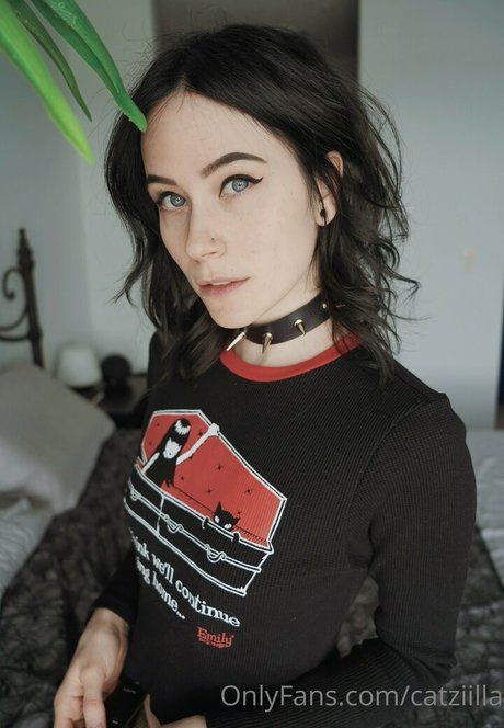 Catziilla photo 1021